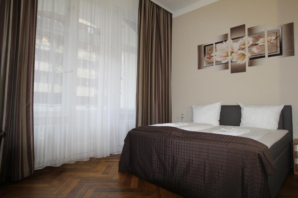 Hotel Elegia Am Kurfuerstendamm Berlin Oda fotoğraf