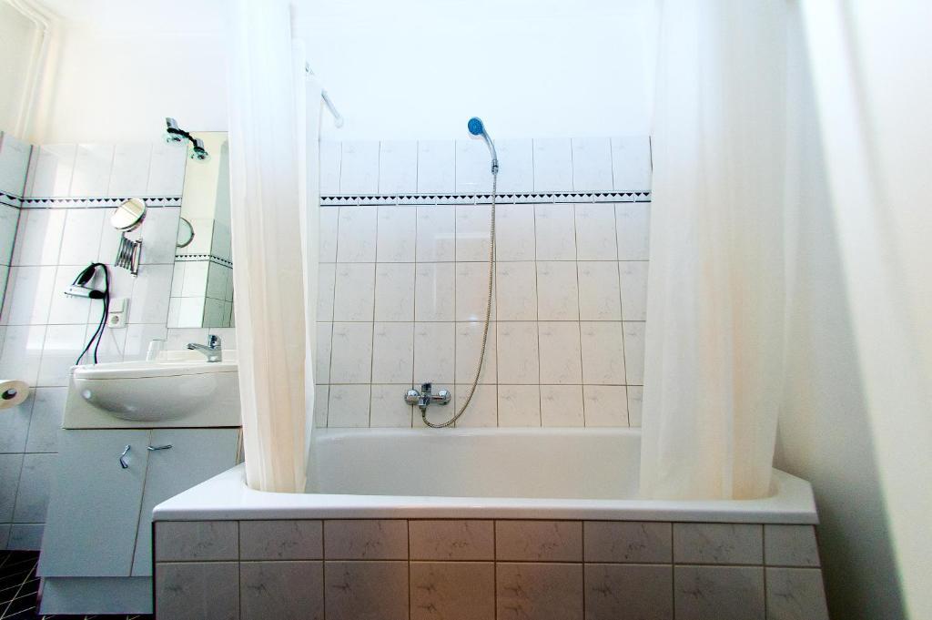 Hotel Elegia Am Kurfuerstendamm Berlin Oda fotoğraf