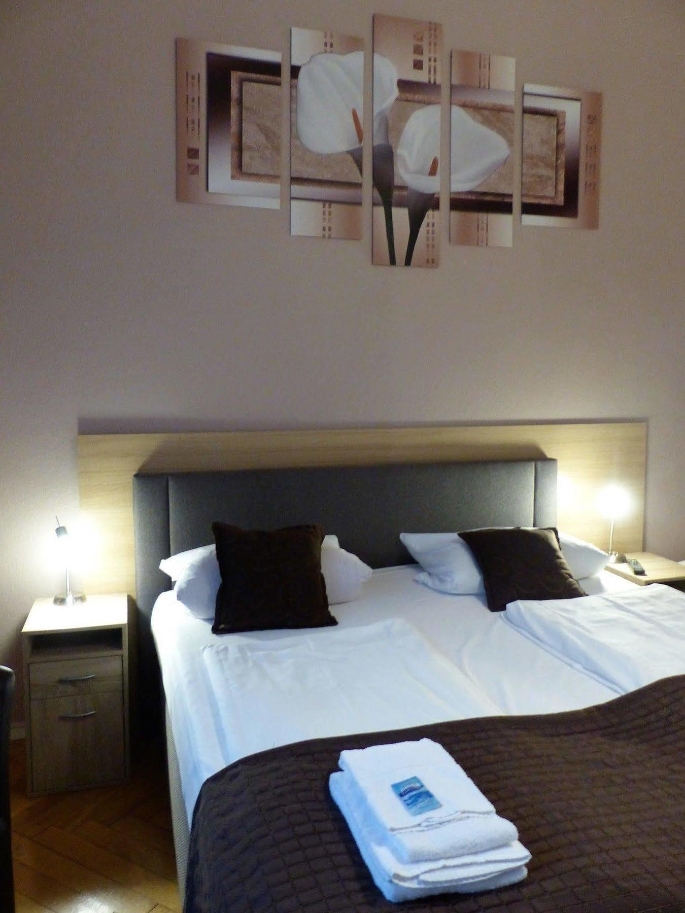 Hotel Elegia Am Kurfuerstendamm Berlin Dış mekan fotoğraf